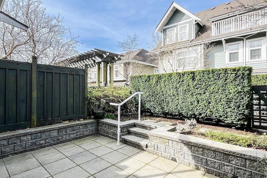 7425 Columbia Street Vancouver, BC - 22