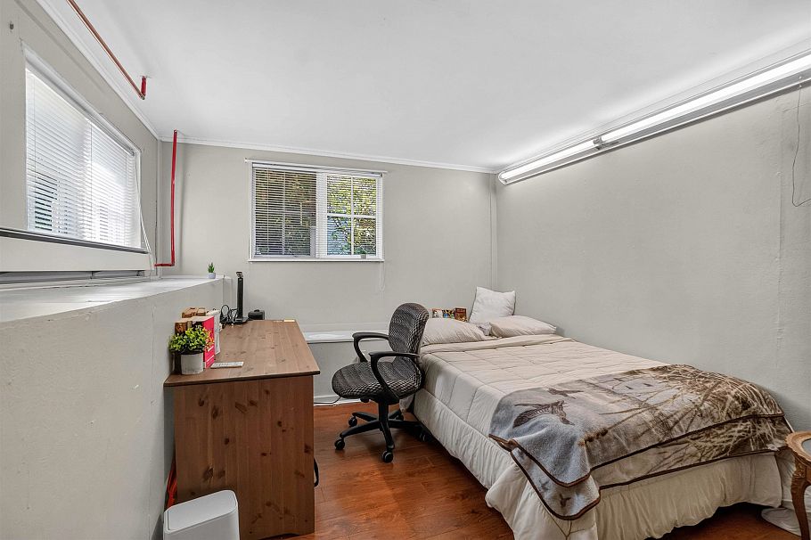 2063 W 37th Avenue Vancouver, BC - 17