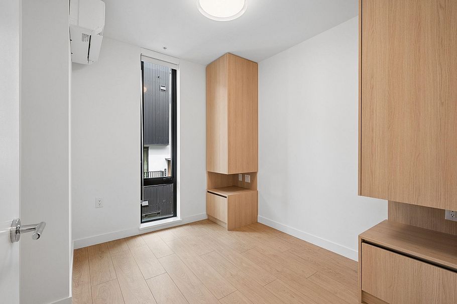 221 2820 Nanaimo Street Vancouver, BC - 12