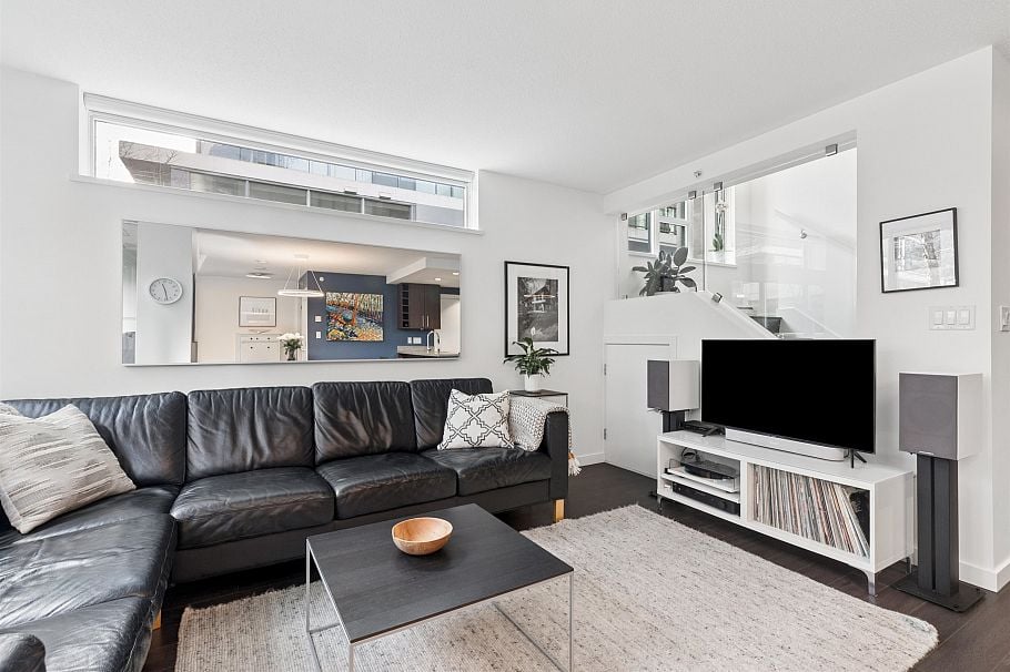 156 W 1st Avenue Vancouver, BC - 24