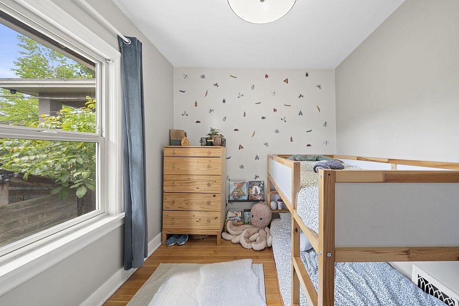3750 W 17th Avenue Vancouver, BC - 10