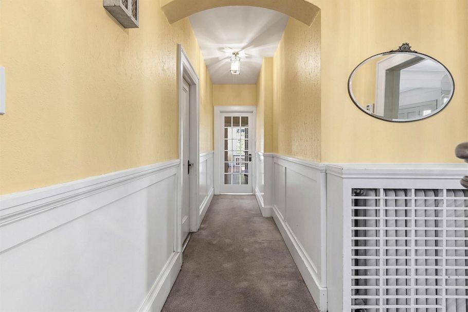 1570 W 36th Avenue Vancouver, BC - 13