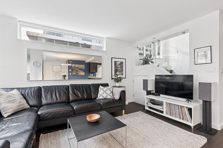 156 W 1st Avenue Vancouver, BC - 23