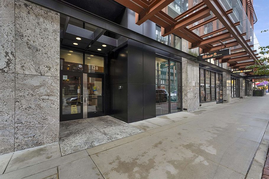 202 128 W Cordova Street Vancouver, BC - 2