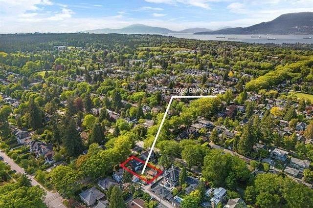 5030 Blenheim Street Vancouver, BC - 1