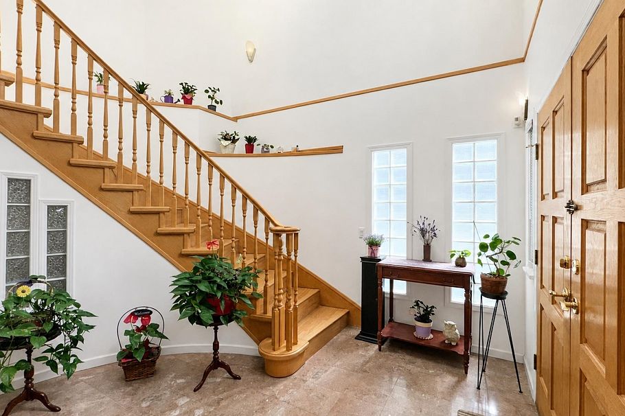 3713 W 31st Avenue Vancouver, BC - 3