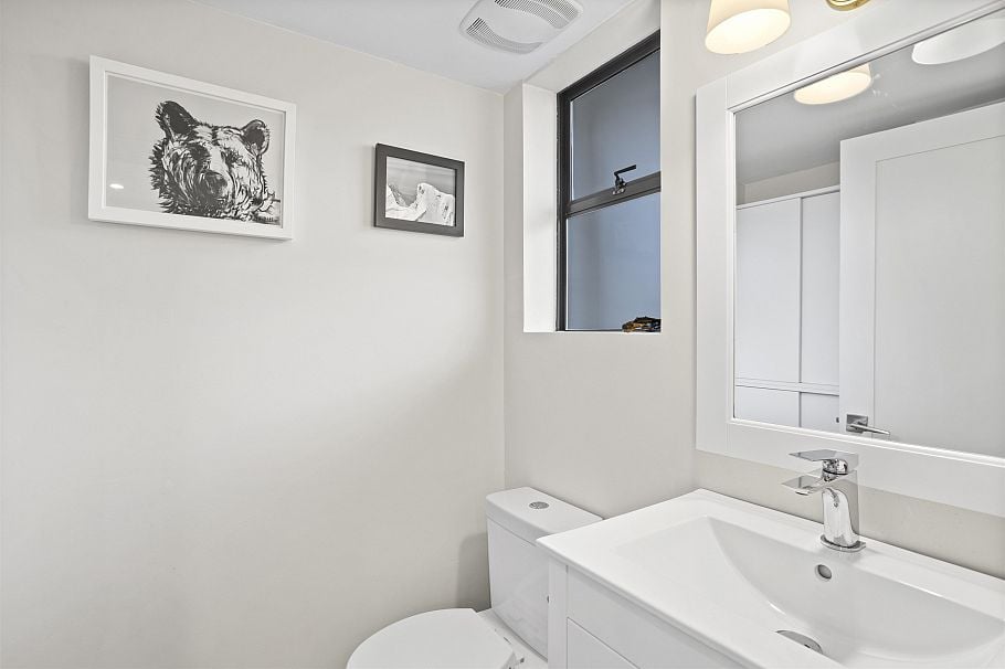 2151 Banbury Road North Vancouver, BC - 14