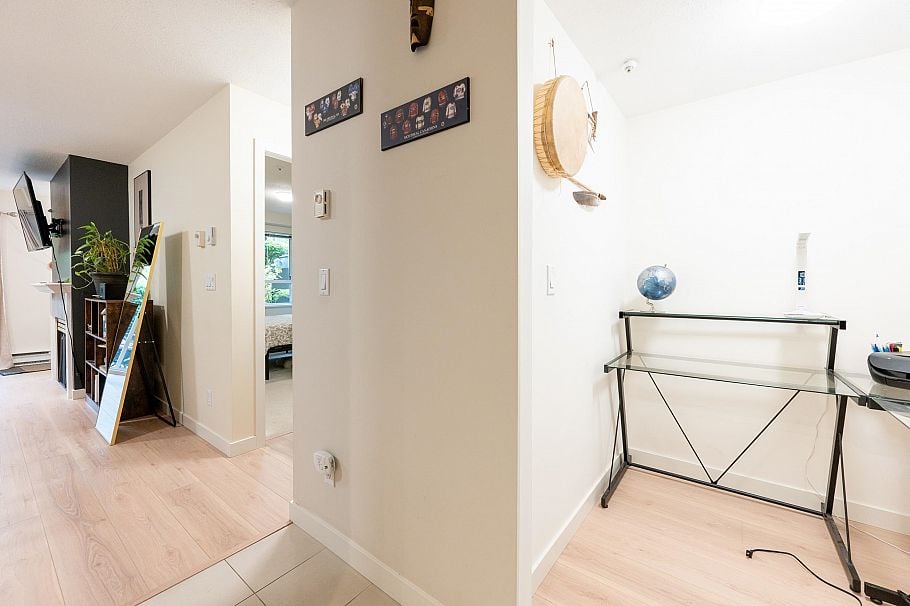 1 1386 W 6th Avenue Vancouver, BC - 13