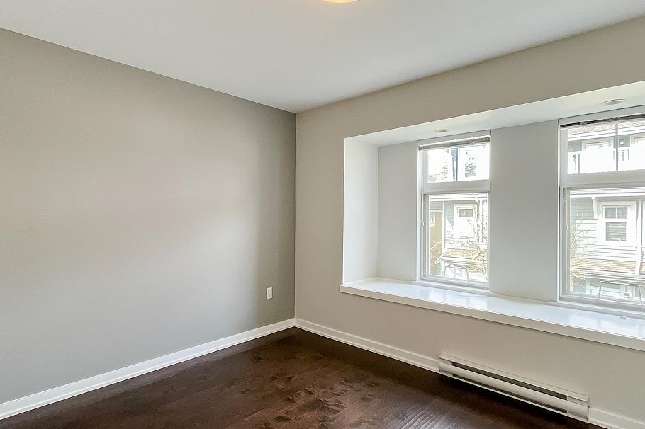 7425 Columbia Street Vancouver, BC - 18