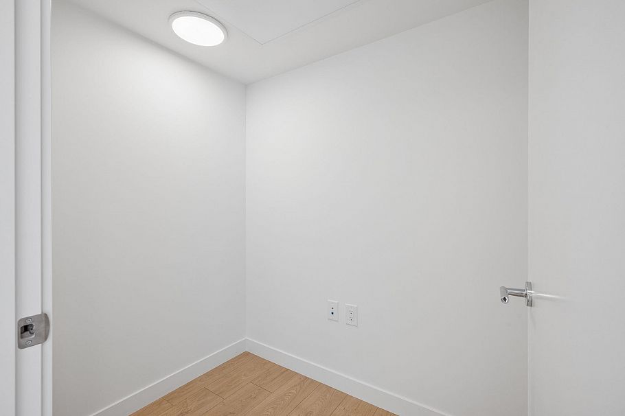 221 2820 Nanaimo Street Vancouver, BC - 15