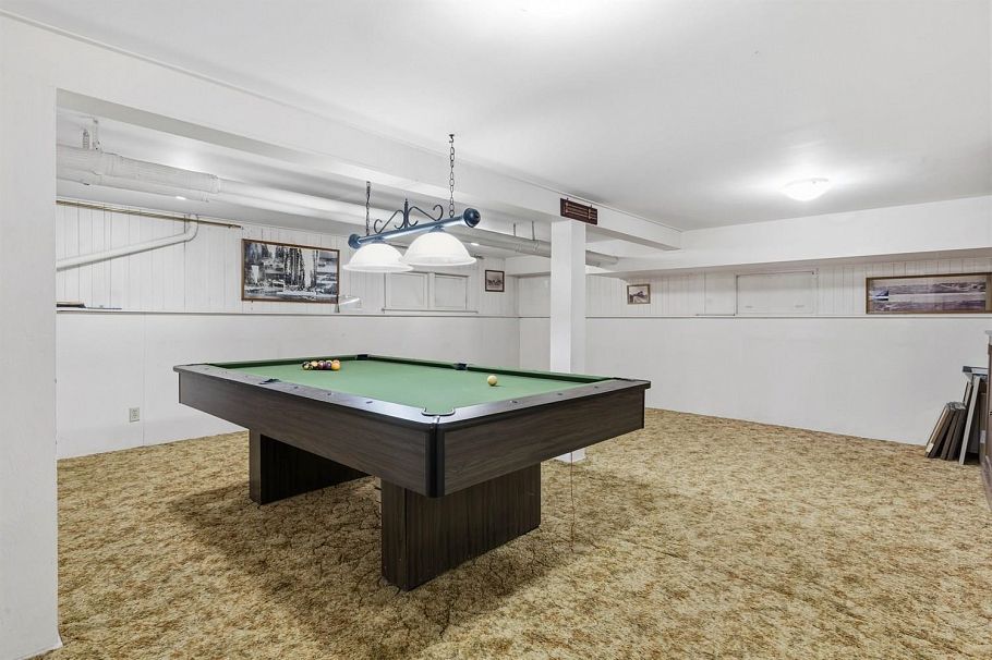 1570 W 36th Avenue Vancouver, BC - 32