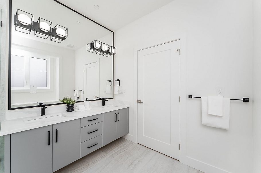 1 2837 Oliver Crescent Vancouver, BC - 8