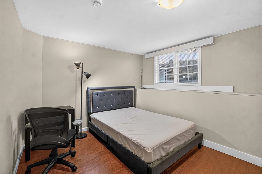 2063 W 37th Avenue Vancouver, BC - 12