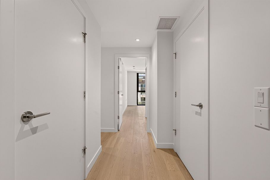 302 1526 W 6th Avenue Vancouver, BC - 11