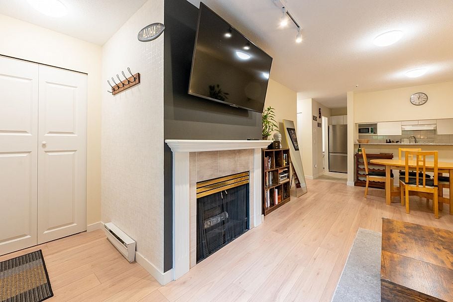 1 1386 W 6th Avenue Vancouver, BC - 27