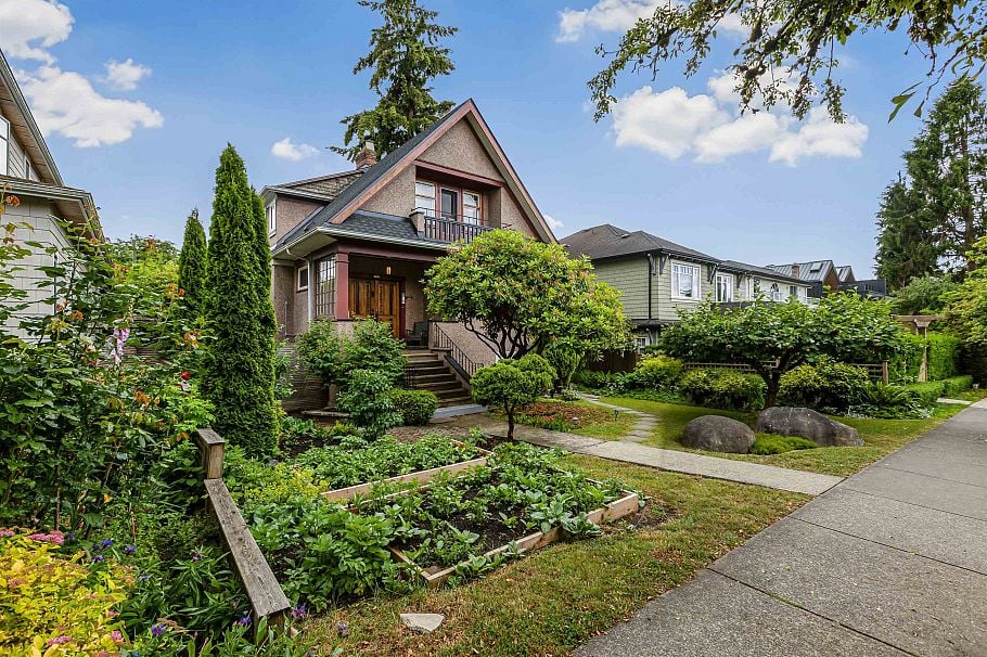 3732 West 2nd Avenue Vancouver, BC - 2