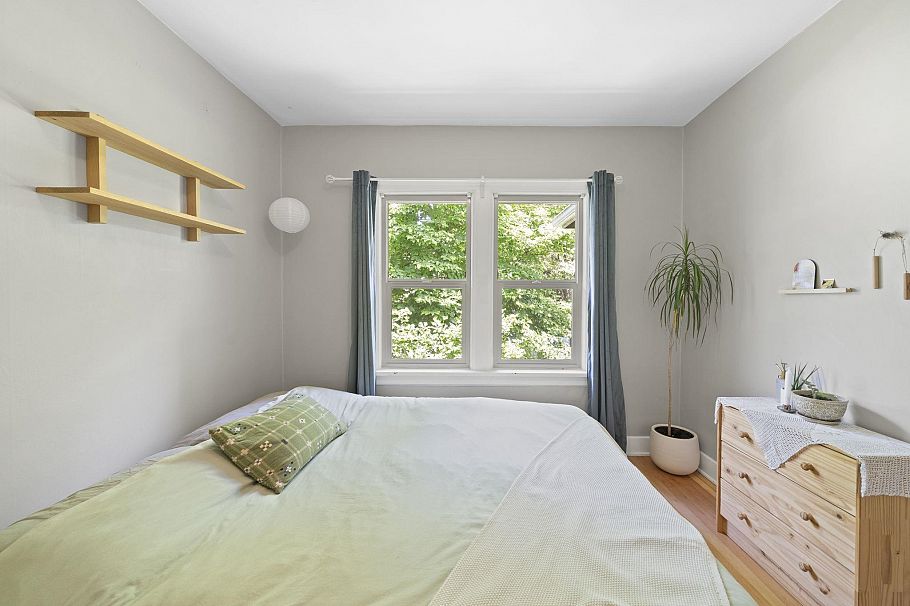 3750 W 17th Avenue Vancouver, BC - 9