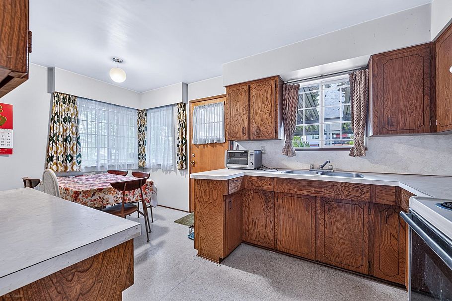 3660 E 22nd Avenue Vancouver, BC - 8