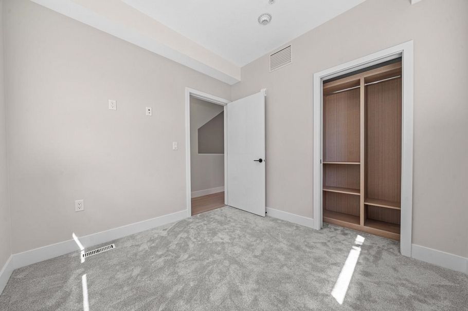 130 W Woodstock Avenue Vancouver, BC - 16