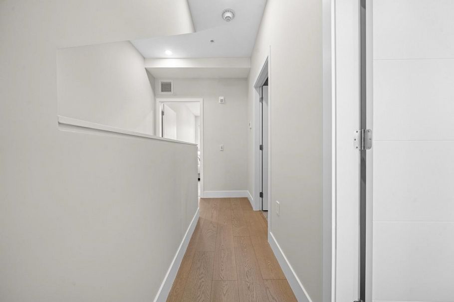 5 128 W Woodstock Avenue Vancouver, BC - 24