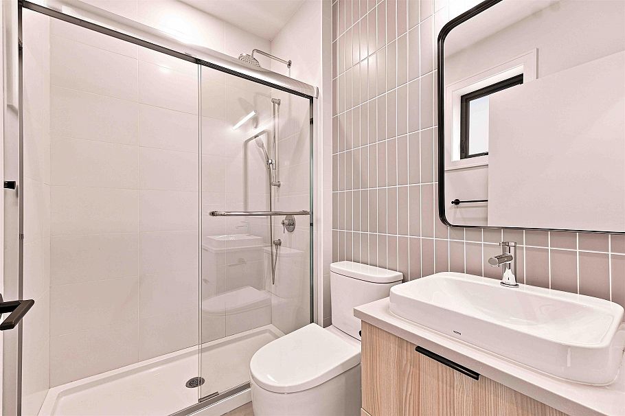 6408 Vine Street Vancouver, BC - 37