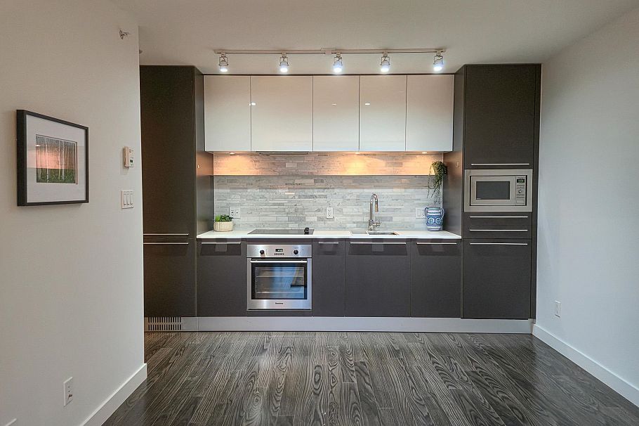 901 8131 Nunavut Lane Vancouver, BC - 7
