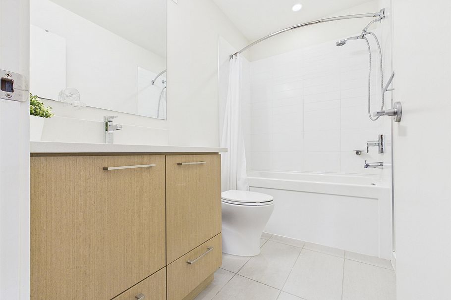 303 5981 Gray Avenue Vancouver, BC - 17