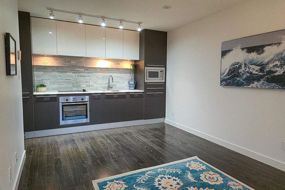 901 8131 Nunavut Lane Vancouver, BC - 8