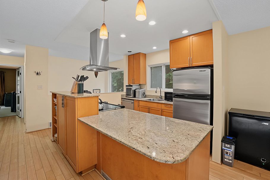 3381 William Avenue North Vancouver, BC - 8