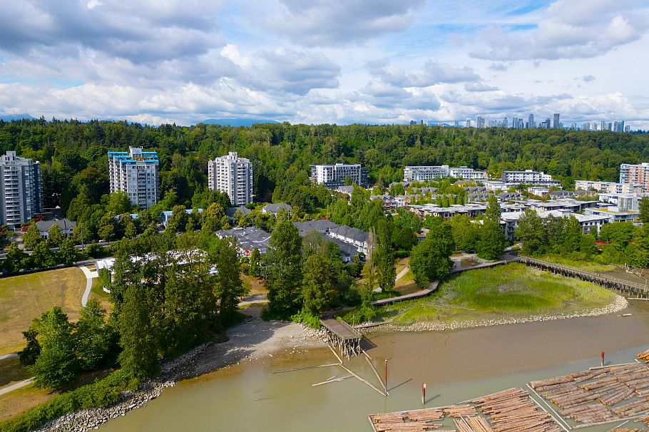 3058 E Kent Avenue South Vancouver, BC - 37