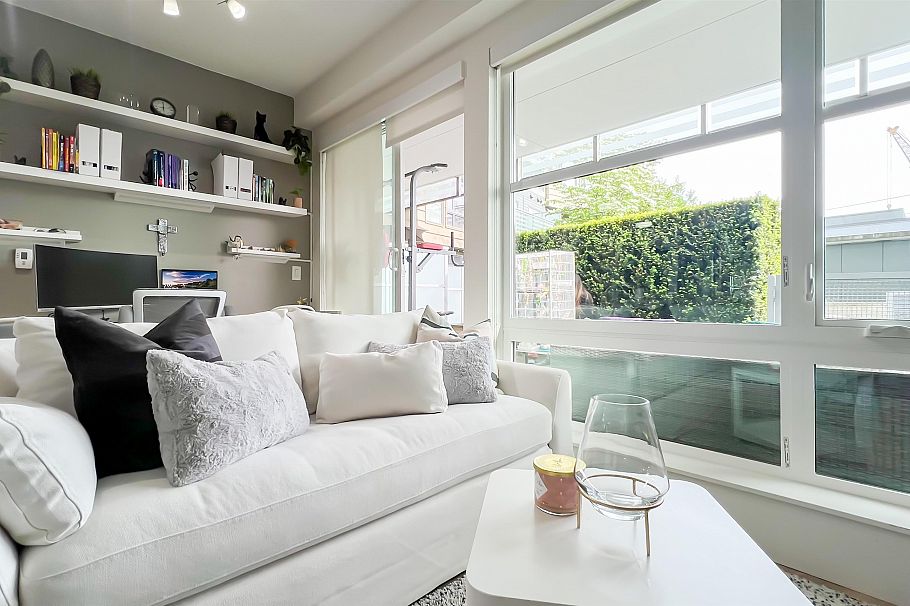 301 301 Sawmill Crescent Vancouver, BC - 3