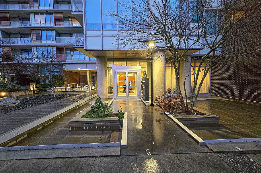 901 8131 Nunavut Lane Vancouver, BC - 4