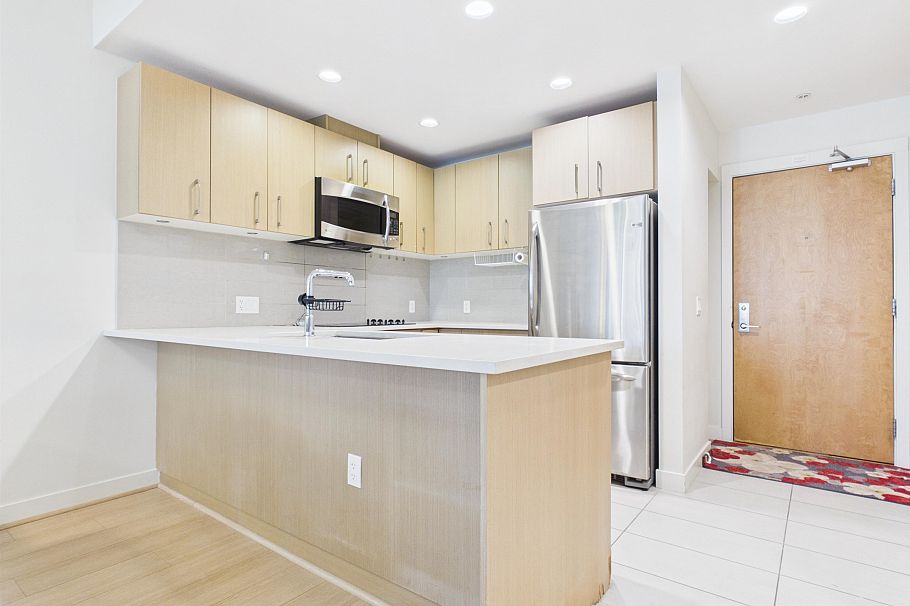303 5981 Gray Avenue Vancouver, BC - 3