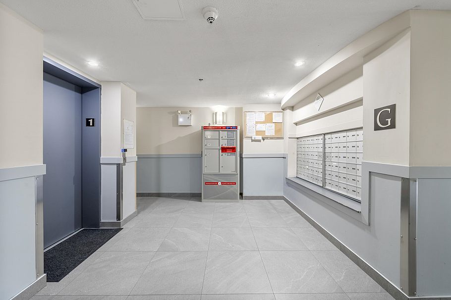 PH23 760 Kingsway Vancouver, BC - 2