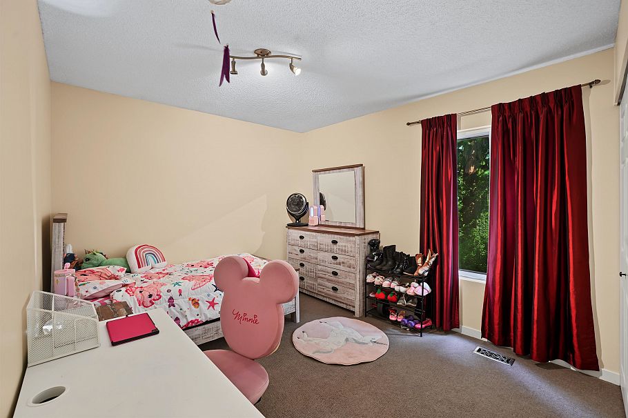 3381 William Avenue North Vancouver, BC - 20