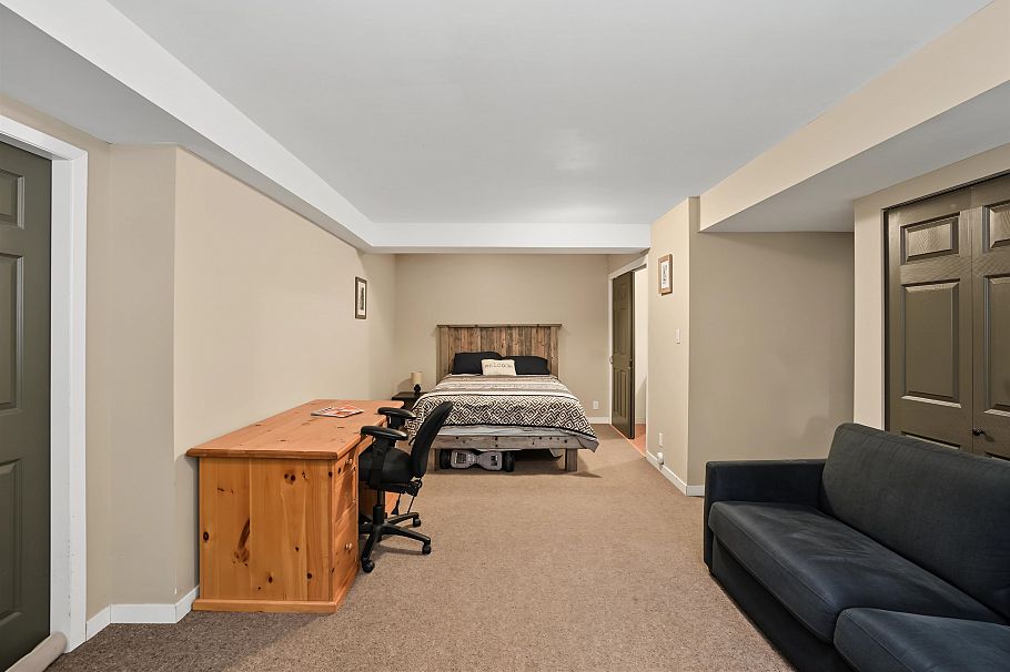 3381 William Avenue North Vancouver, BC - 17