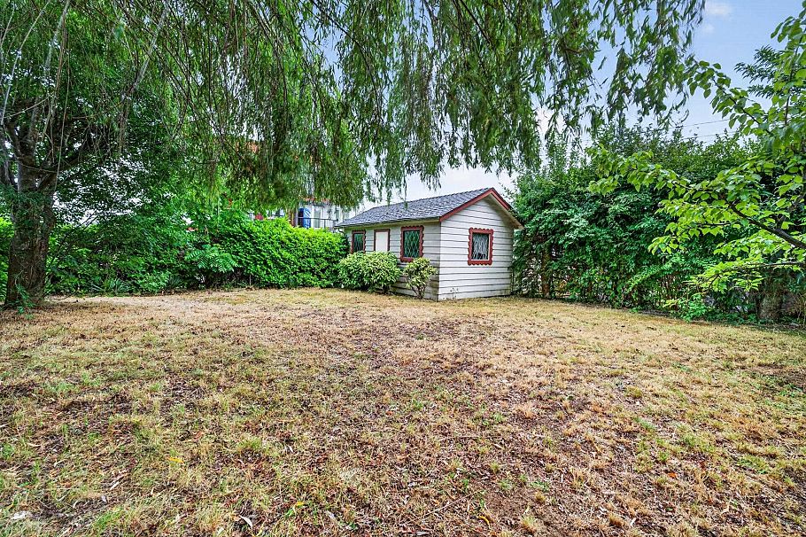 3660 E 22nd Avenue Vancouver, BC - 23