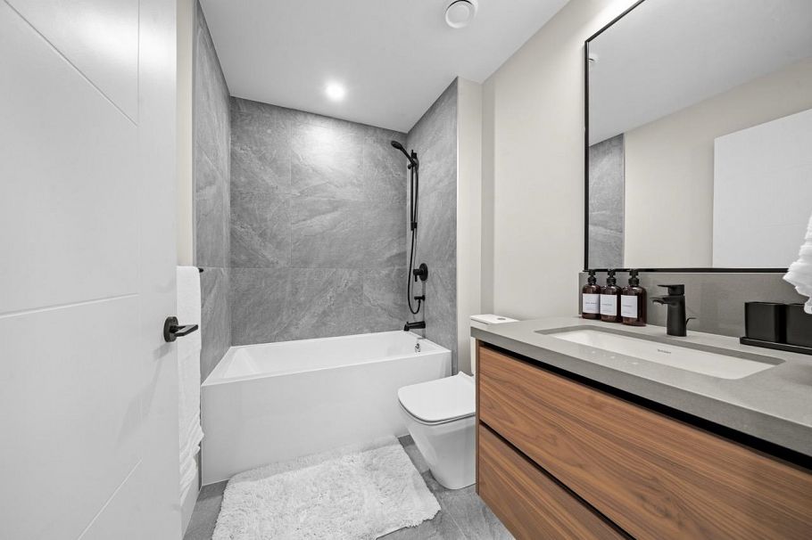 5 128 W Woodstock Avenue Vancouver, BC - 10