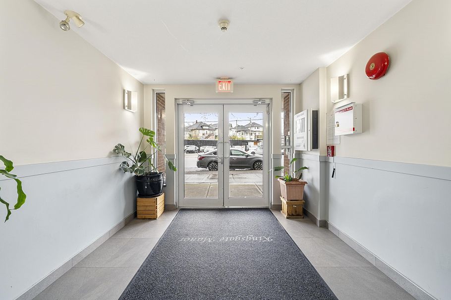 PH23 760 Kingsway Vancouver, BC - 3