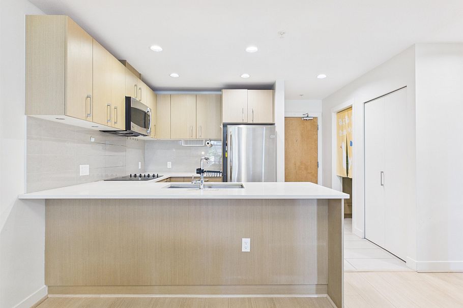 303 5981 Gray Avenue Vancouver, BC - 4
