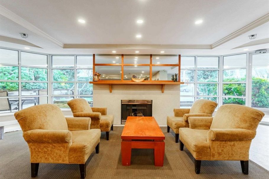 422 3629 Deercrest Drive North Vancouver, BC - 20