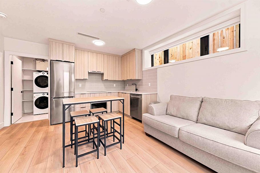 6408 Vine Street Vancouver, BC - 29