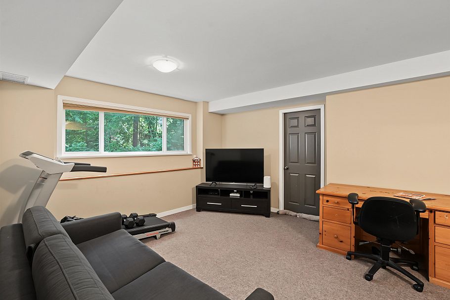 3381 William Avenue North Vancouver, BC - 16