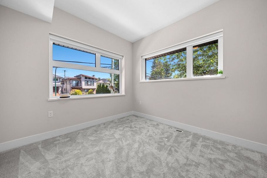 130 W Woodstock Avenue Vancouver, BC - 12