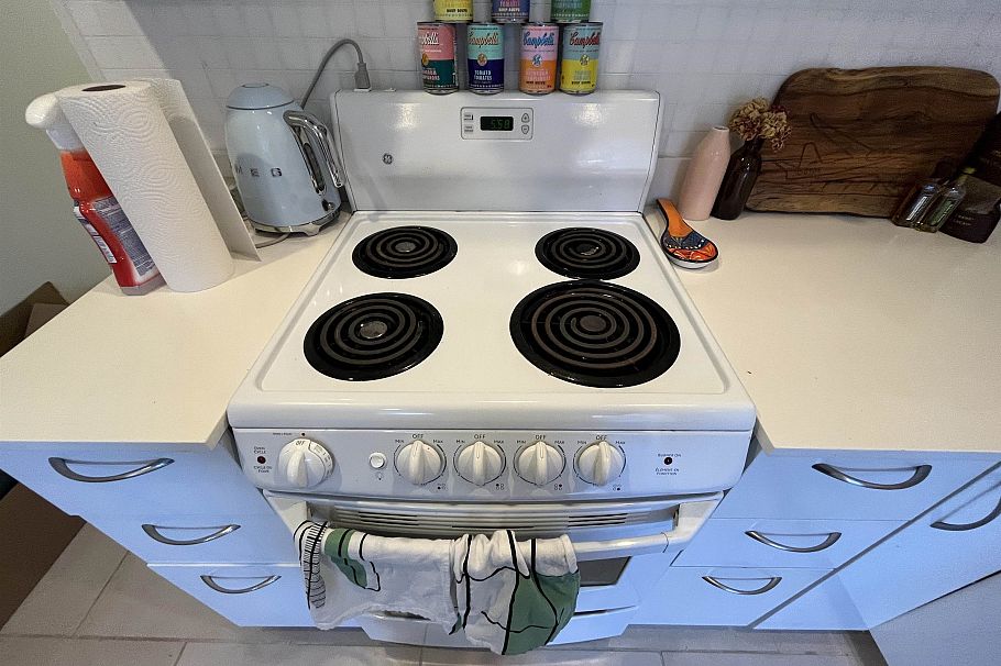 1BED 25XX E 28 AVENUE, Vancouver BC V5R 1R7 Vancouver, BC - 10