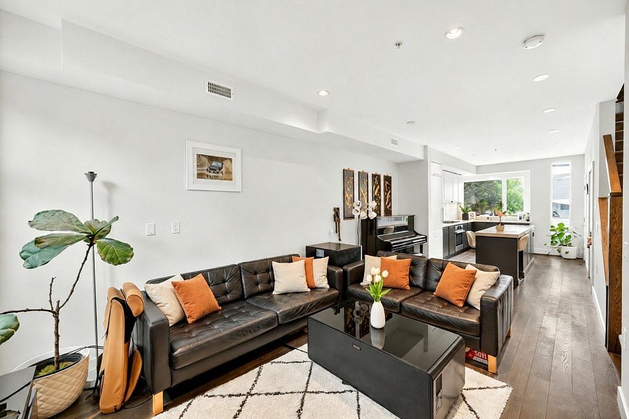 7601 Yukon Street Vancouver, BC - 6