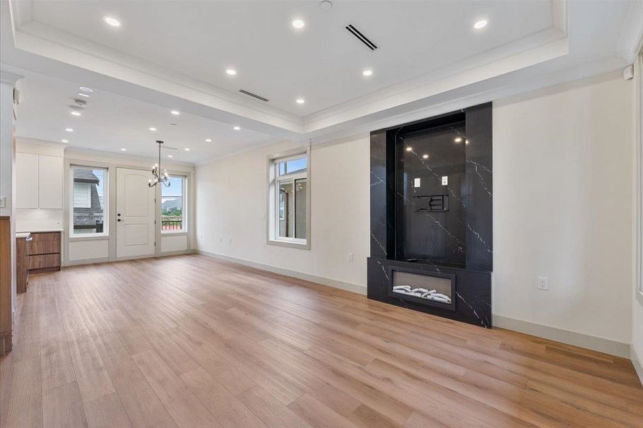 3179 E 16th Avenue Vancouver, BC - 8