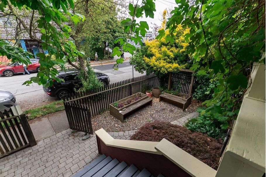 2110 Alberta Street Vancouver, BC - 3