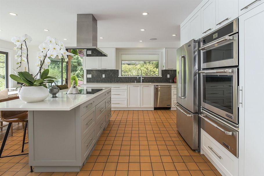5445 Indian River Drive North Vancouver, BC - 8