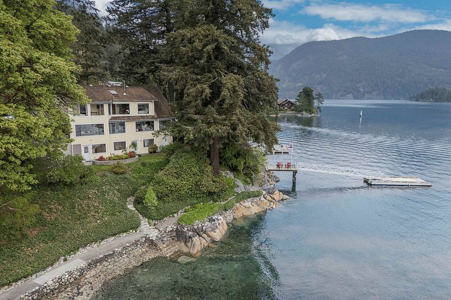 5445 Indian River Drive North Vancouver, BC - 1